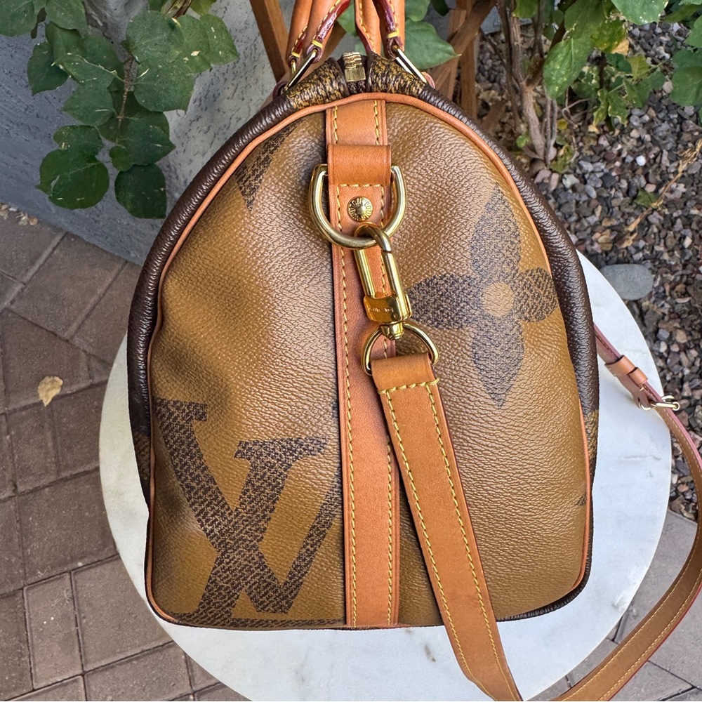 Louis Vuitton Reverse Giant Monogram Speedy Bandouliere 30 - Picture 12 of 16